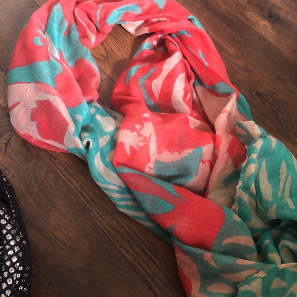 ✨ Scarf Bundle ✨ - Picture 3 of 4